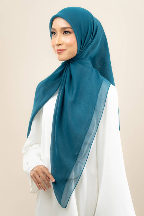 MIA SQUARE - Image 2