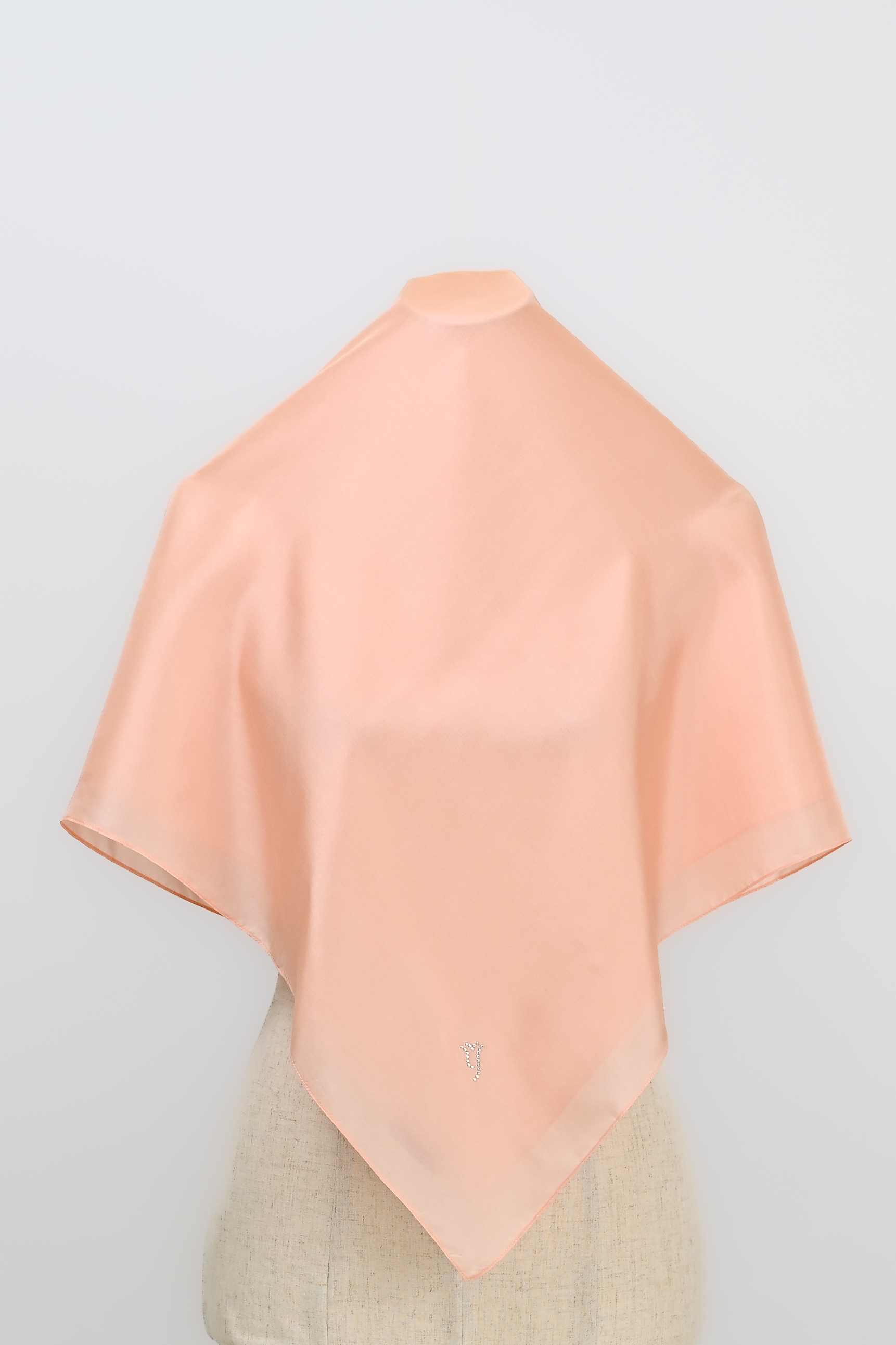 NYLA SILK SQUARE - Image 2