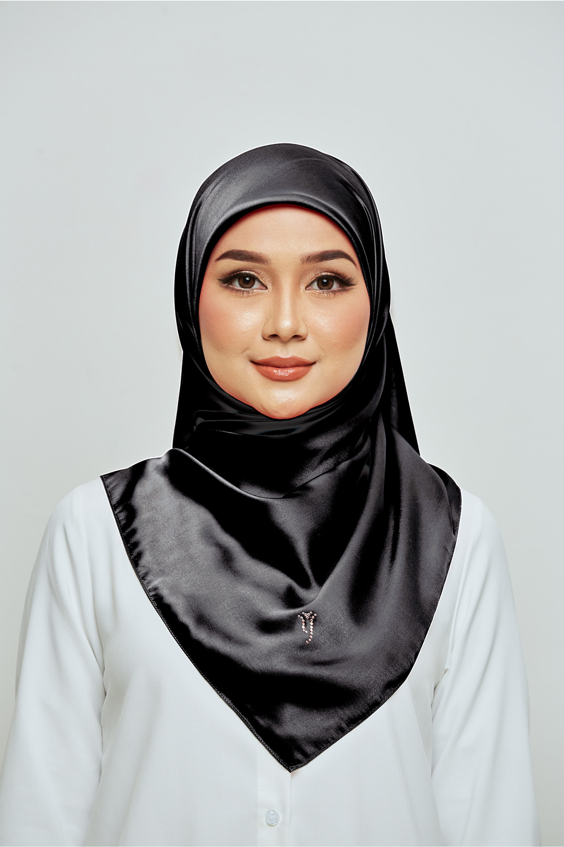 NYLA SILK SQUARE - Image 9