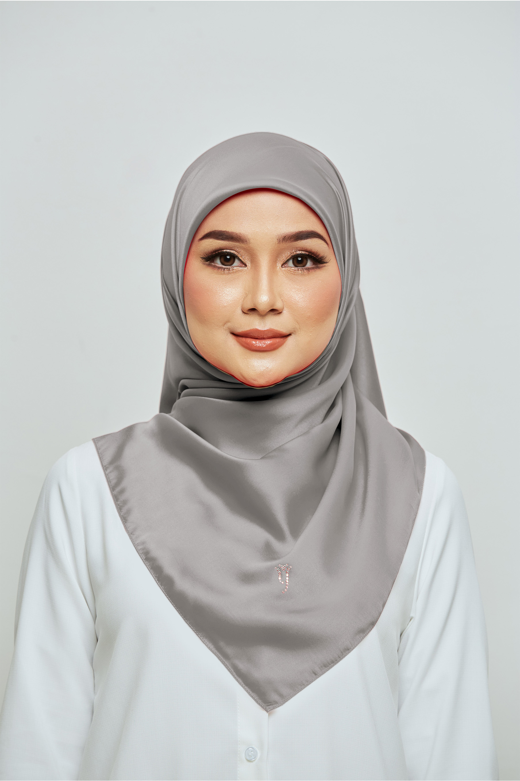 NYLA SILK SQUARE - Image 12