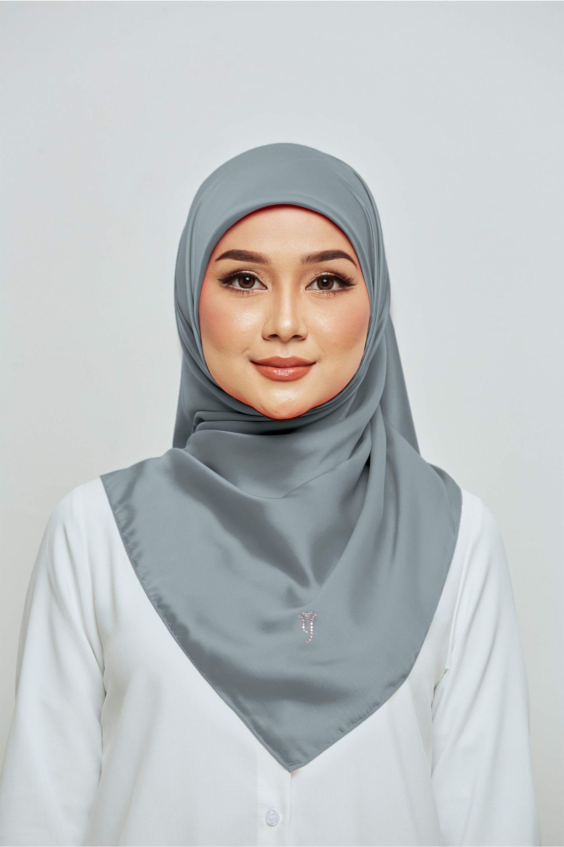 NYLA SILK SQUARE - Image 16